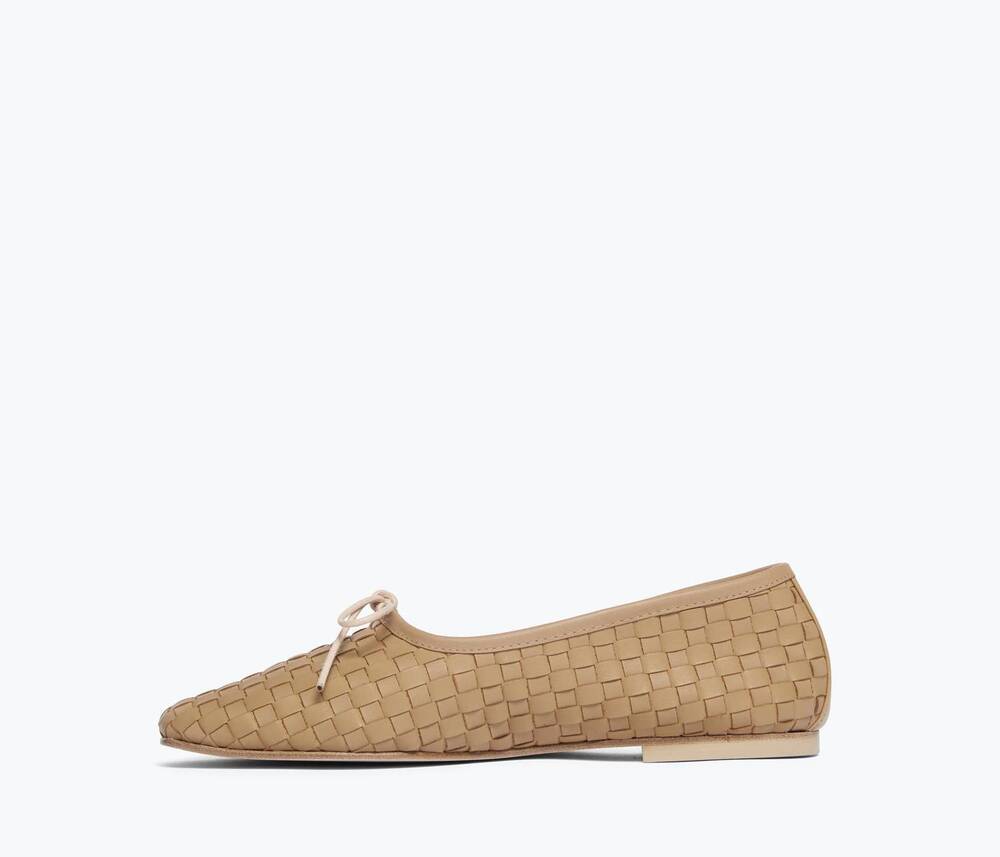 NEW FREDA SALVADOR women's jada square toe ballet flat in latte closed woven cal